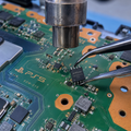 PS5 BIOS-Chip Reparatur – Chipwechsel auf dem Mainboard einer PlayStation 5
